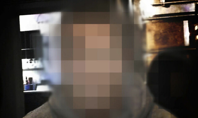 - Han angrer veldig på det livet han har levd på nettet